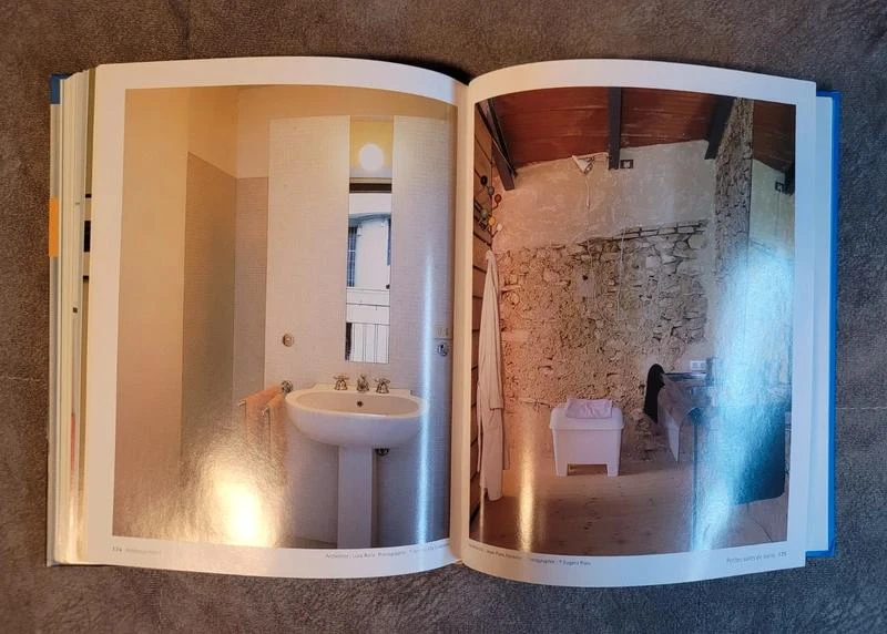 Small Bathrooms Cristian Campos, Cécile Carrion (Translation) – photo 5